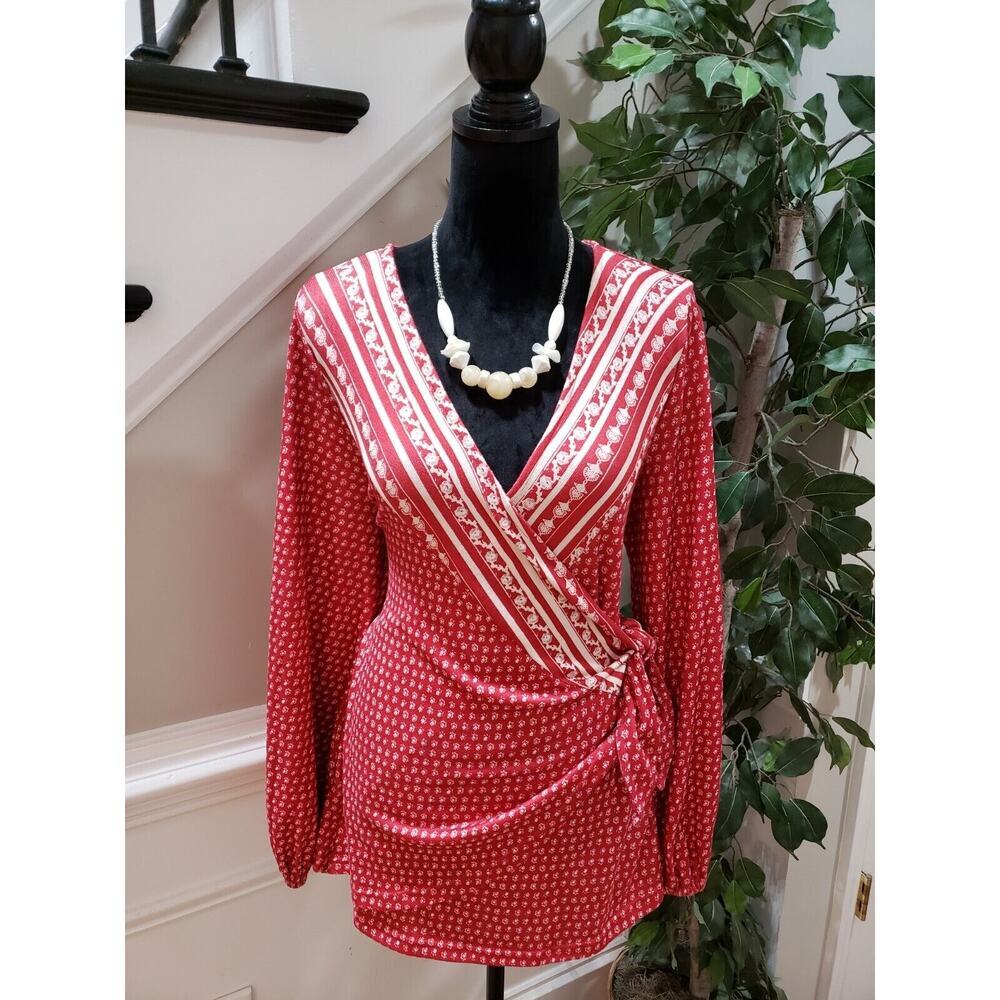 Suzanne Betro Women's Red Polyester Casual V-Neck Long Sleeve Sweater Size Large